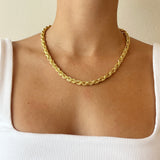 Collar Twist