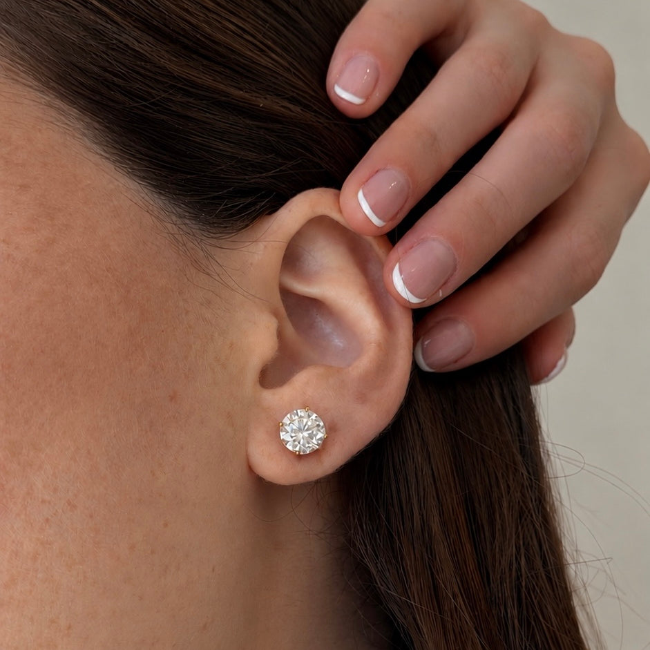 Aretes Studs Redondos Dorados 2 ct